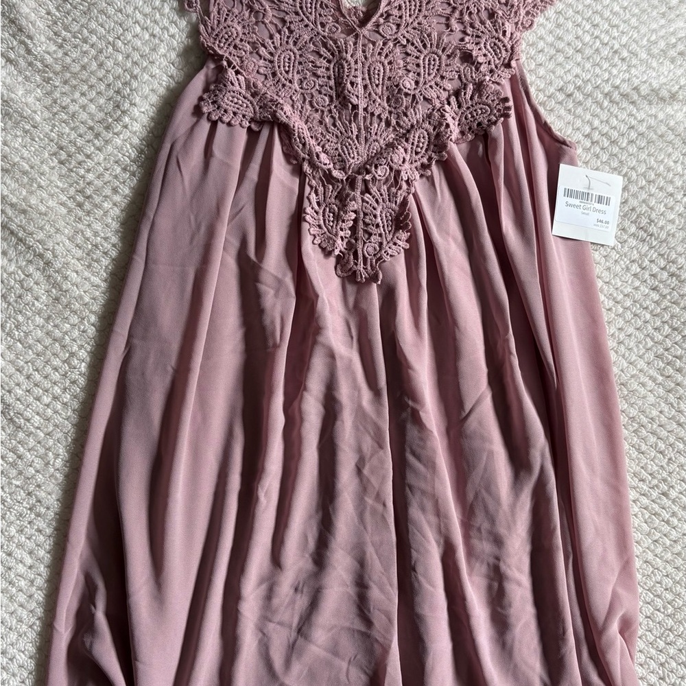 Elegant Pink Lace Dress